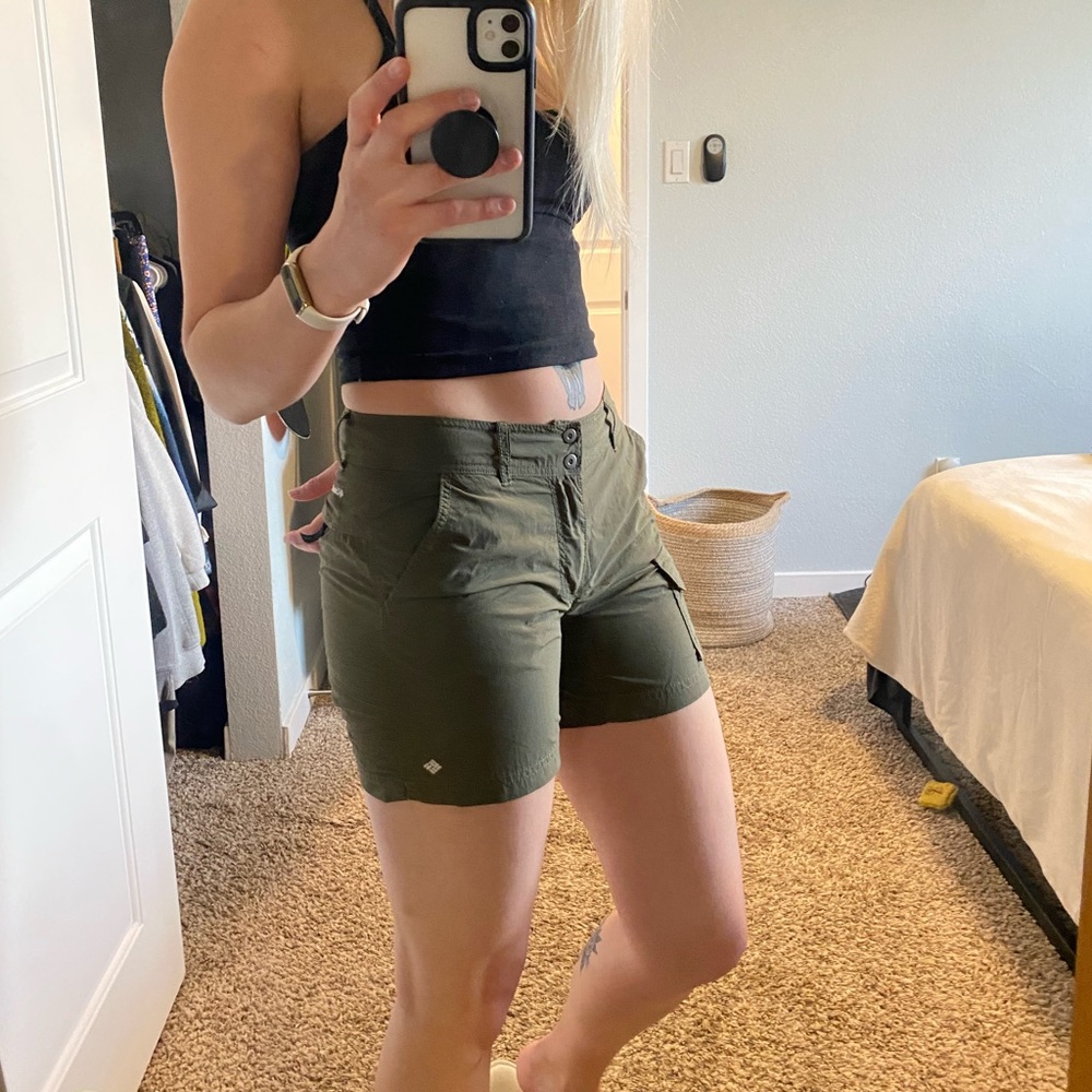 Columbia Hiking Shorts Forest Green Size S